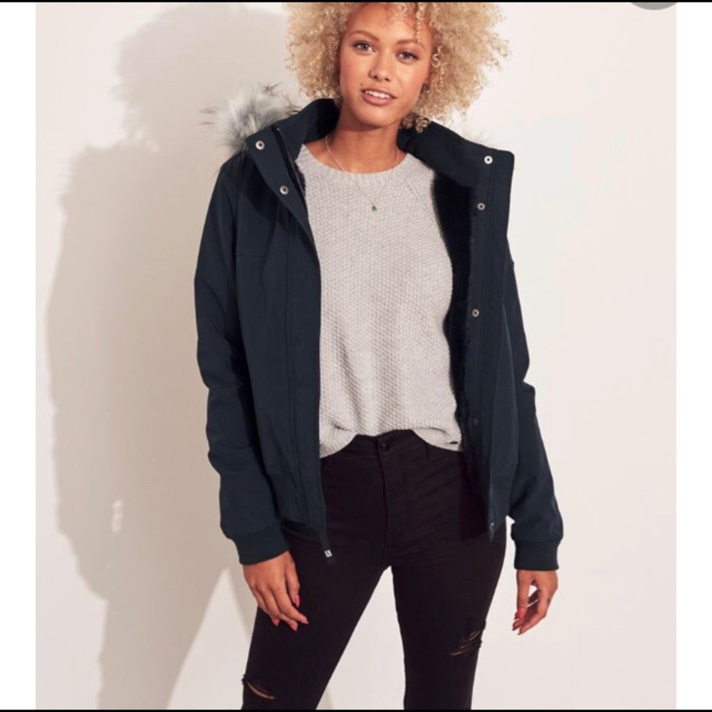Hollister cozy lined bomber with faux fur trim